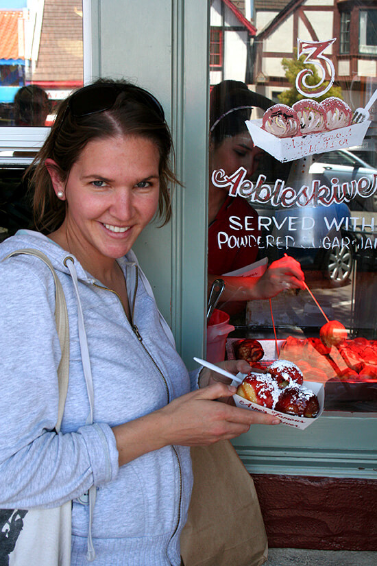 Our great eating adventure 2010 began at home with champagne and oysters. Oh champagne and oysters! Is anything more celebratory? // alexandracooks.com Our great eating adventure 2010 began at home with champagne and oysters. Oh champagne and oysters! Is anything more celebratory? // alexandracooks.com