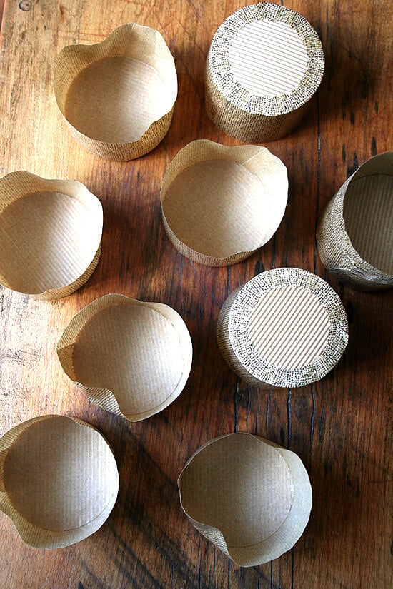 liners flat-bottomed muffin liners on a table