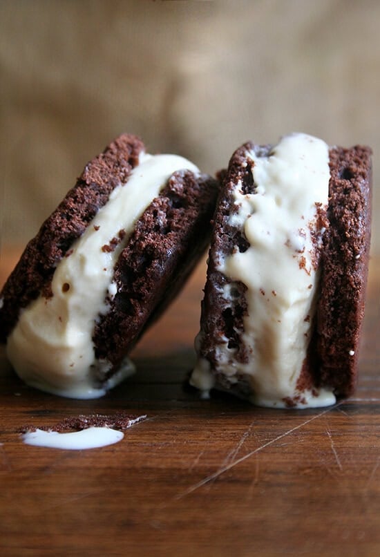 Inspired by the butterscotch budino served at Pizzeria Mozza, these budino ice cream sandwiches, like salted caramel ice cream, is absurdly delicious. // alexandracooks.com Inspired by the butterscotch budino served at Pizzeria Mozza, these budino ice cream sandwiches, like salted caramel ice cream, is absurdly delicious. // alexandracooks.com
