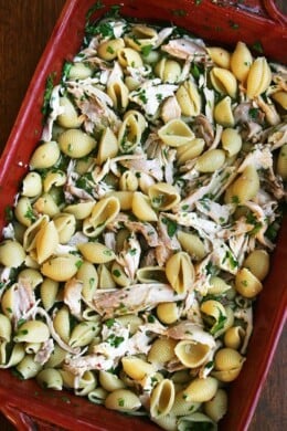 Baked pasta with chicken, lemon, white wine, and herbs.