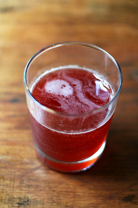 Made with only three ingredients — gin, sweet vermouth, and Campari — at a 1:1:1 ratio, a negroni couldn't be easier to make. It also couldn't be more delicious. // alexandracooks.com Made with only three ingredients — gin, sweet vermouth, and Campari — at a 1:1:1 ratio, a negroni couldn't be easier to make. It also couldn't be more delicious. // alexandracooks.com