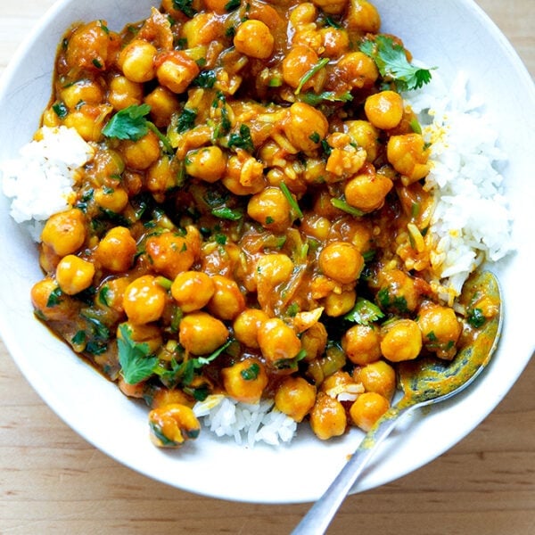 Bowl of curried Thai chickpeas and rice.
